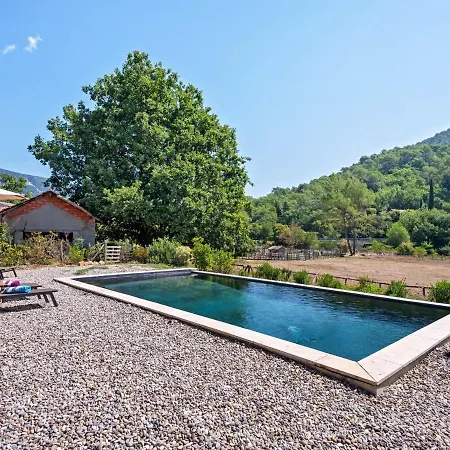 In With Private Swimming Pool Villa